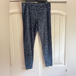 Athleta elation tight cheetah